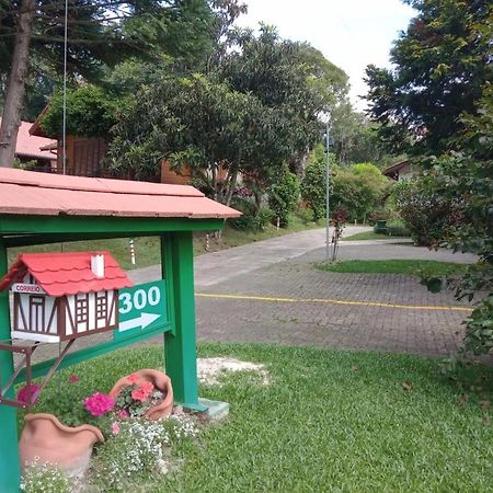 Ex Pousada Vale Do Bosque - Aluguel Por Temporada Hotel Gramado Exterior foto